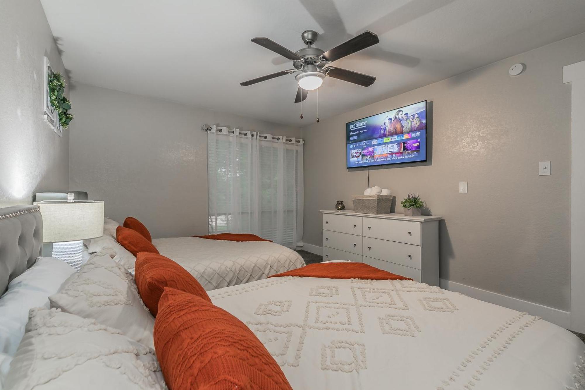 Cozy 2Br Farmhouse Apt - Sleeps 8 - Free Parking! Arlington Exterior photo